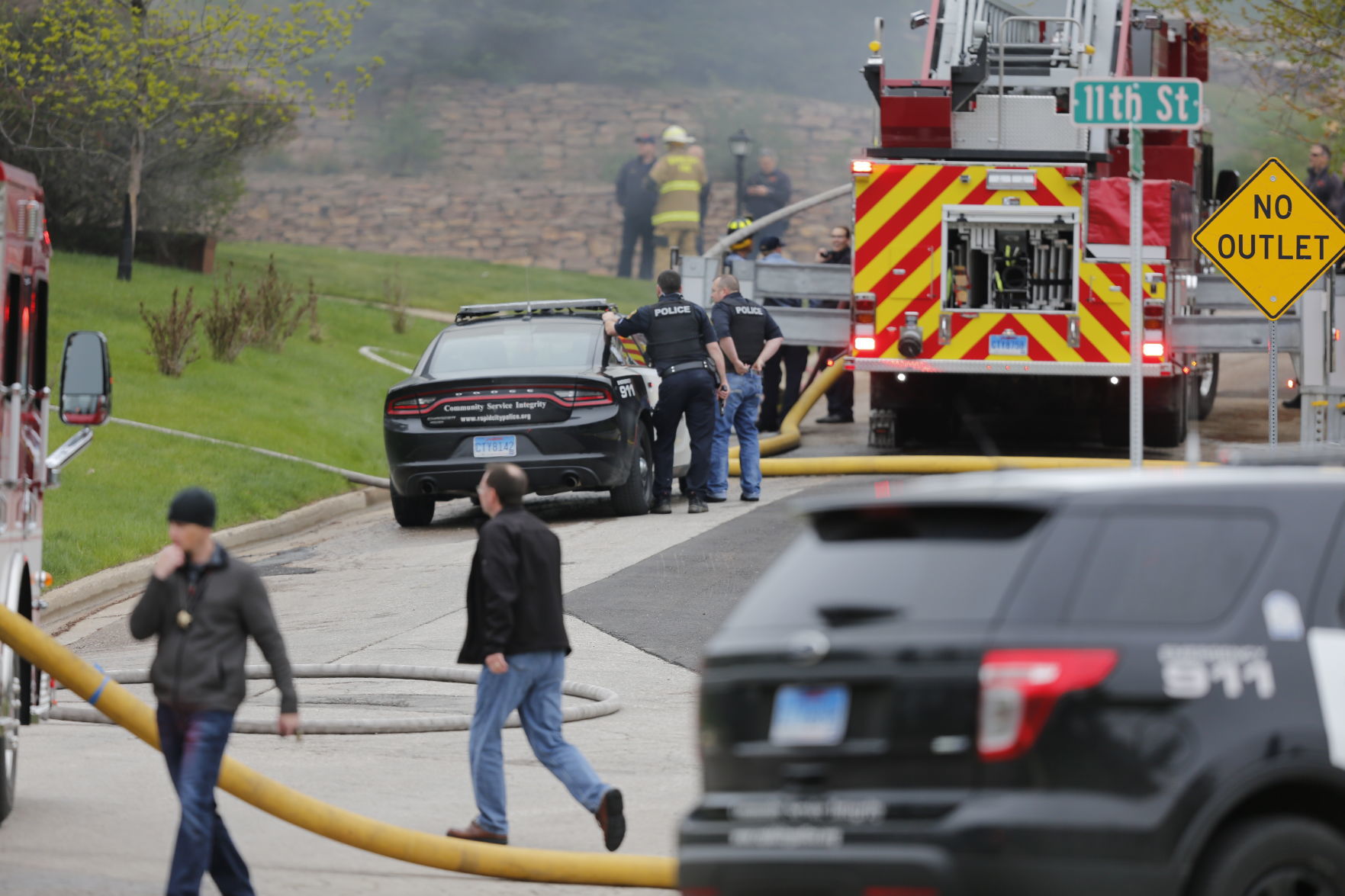 051218-nws-fire005.JPG